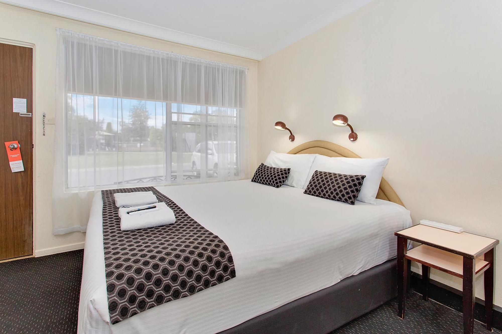 Econo Lodge Savannah Park Тамворт Екстер'єр фото