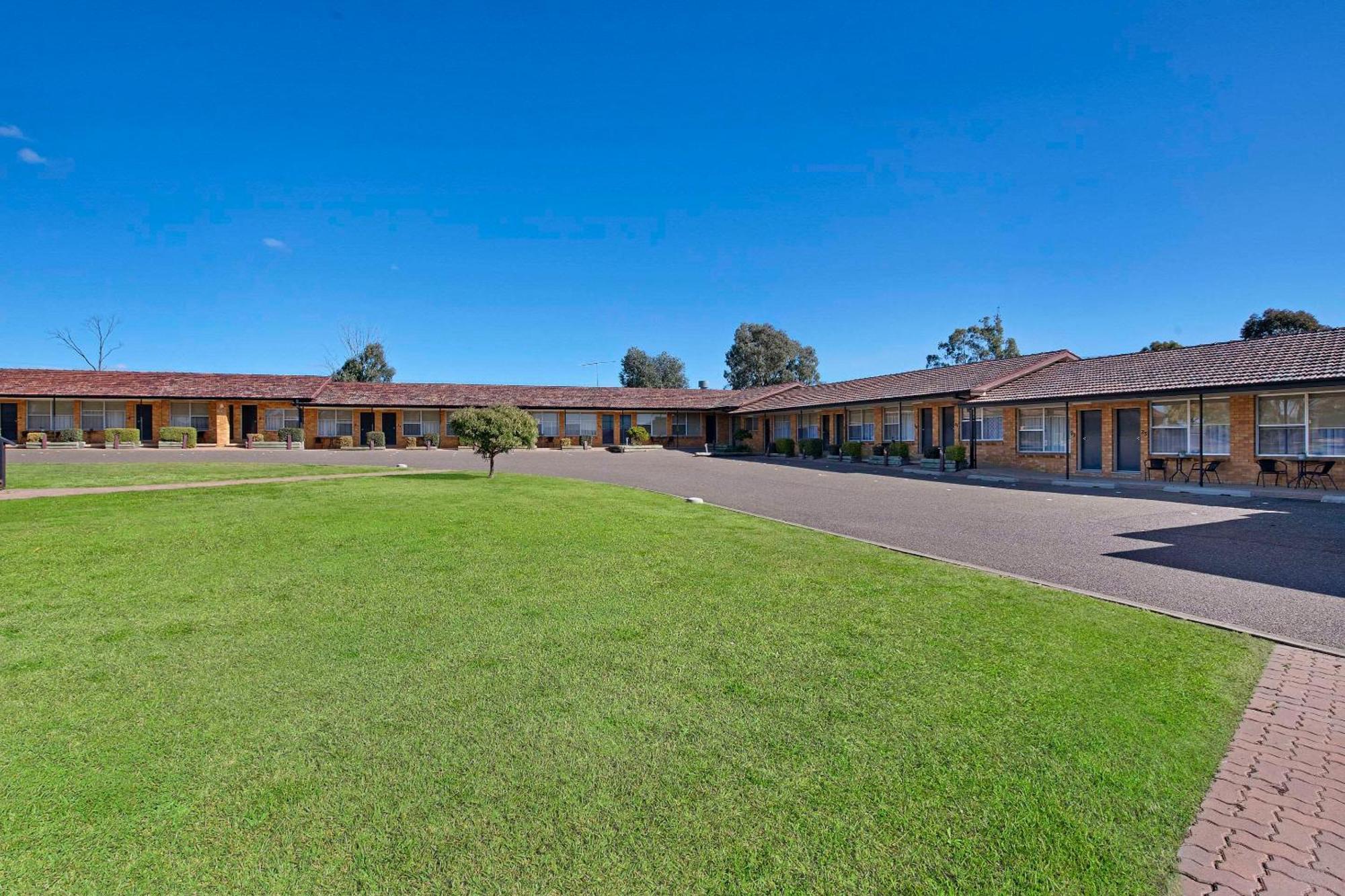 Econo Lodge Savannah Park Тамворт Екстер'єр фото