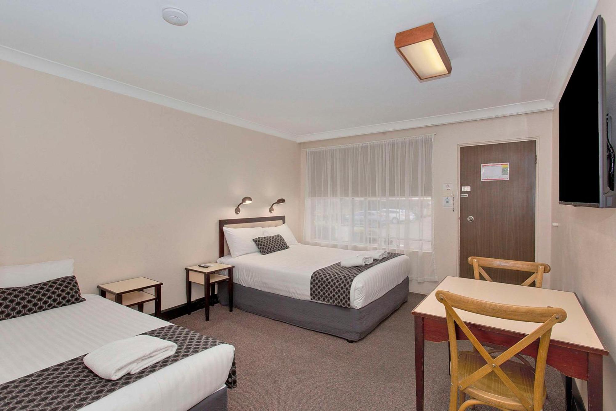 Econo Lodge Savannah Park Тамворт Екстер'єр фото